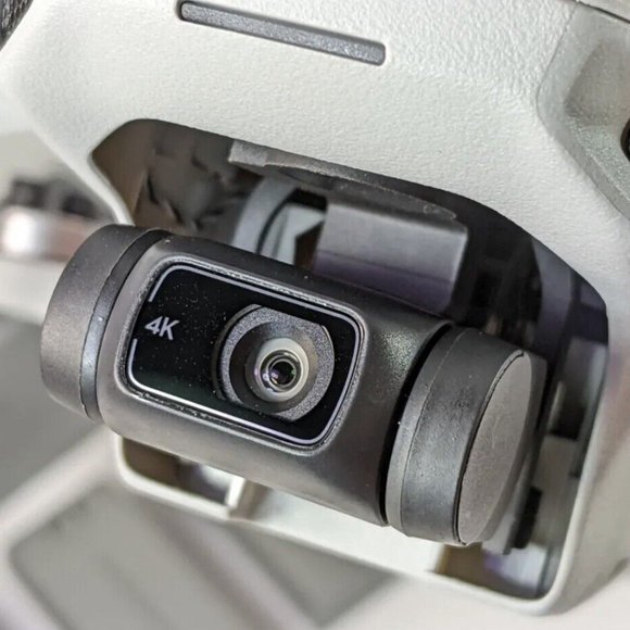 DJI Mini2 Fly More Combo Drone Quadcopter - Picture 4 of 7